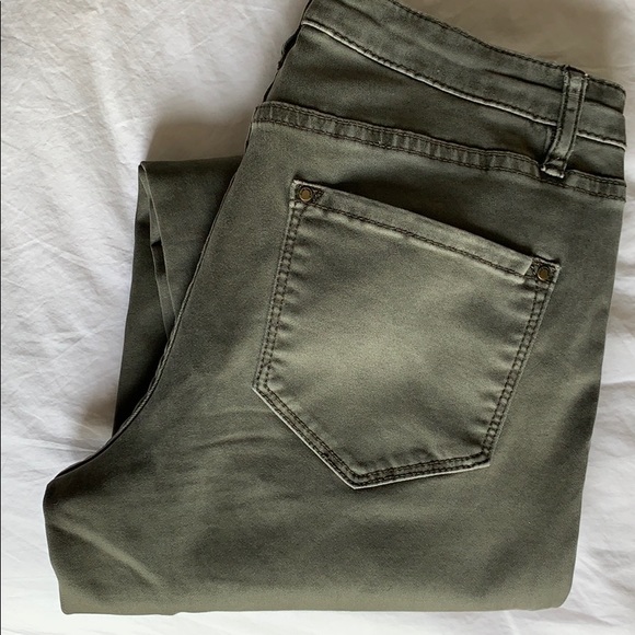 Club Monaco Sonica Denim Pant (Olive Colour) - Picture 3 of 15